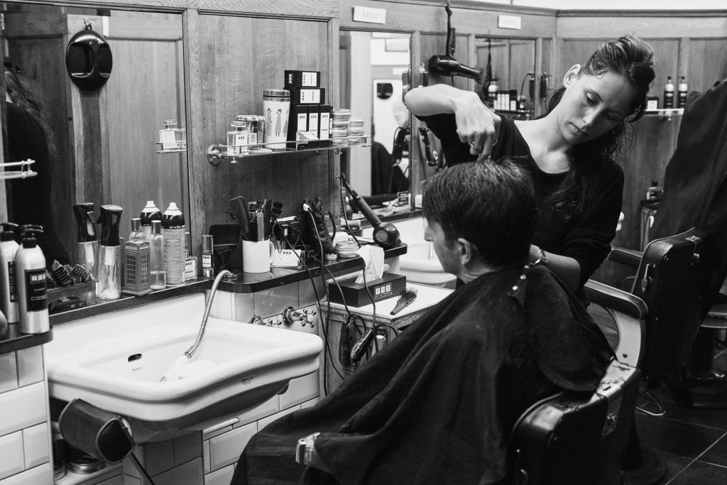 Best barbers in New York providing a long hair style